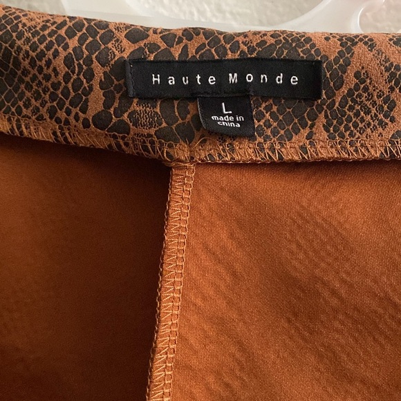 Women’s tan snake skin skort - Picture 5 of 5